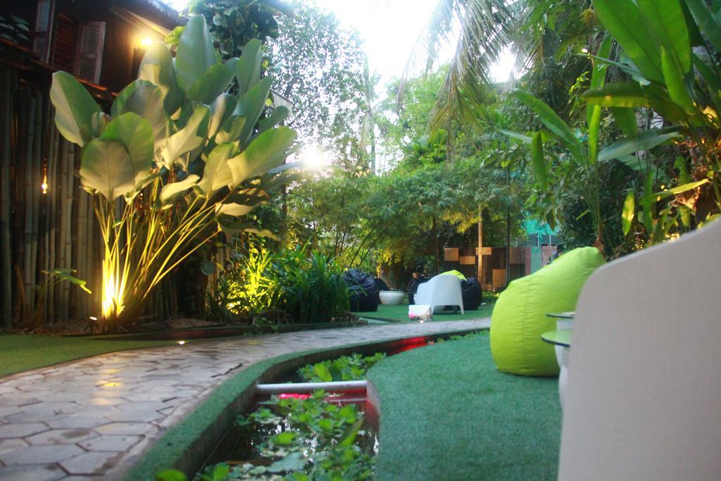 Ashia Hotel & Lounge Sziemreap Kültér fotó