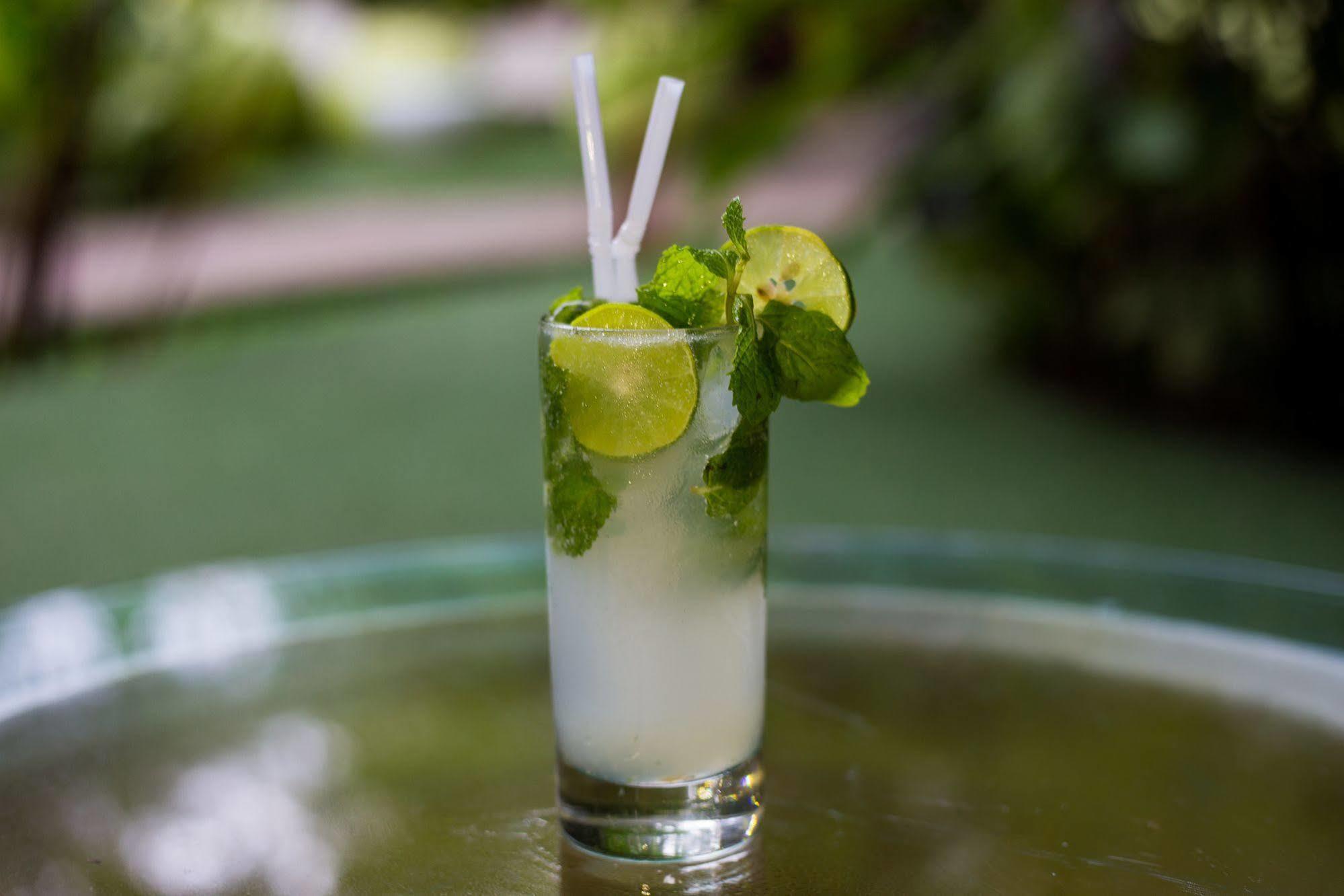 Ashia Hotel & Lounge Sziemreap Kültér fotó